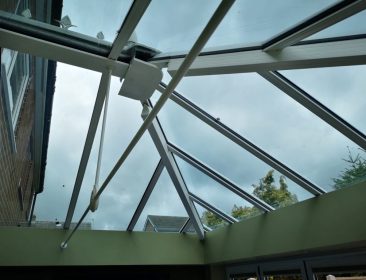 Our internal window cleaning service covers all glass inside your home or business across Huddersfield, Brighouse, Mirfield, and Cleckheaton. We use safe, non-drip methods to clean windows, French doors, and internal partitions with care and attention to detail.
