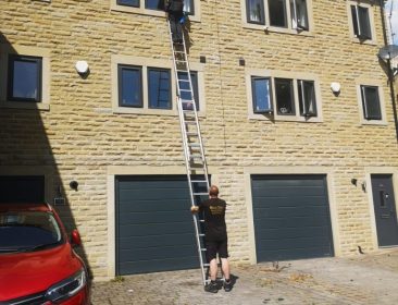 We specialise in traditional external window cleaning, using tried-and-tested squeegee and applicator techniques for a streak-free shine. Our reliable, ladder-based method allows us to clean even hard-to-reach windows, frames, and sills with precision.